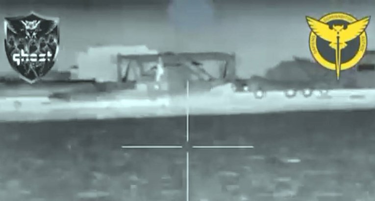 Украинците објавија видео од нападот: „Уништивме брод на руската Црноморска флота на Крим“