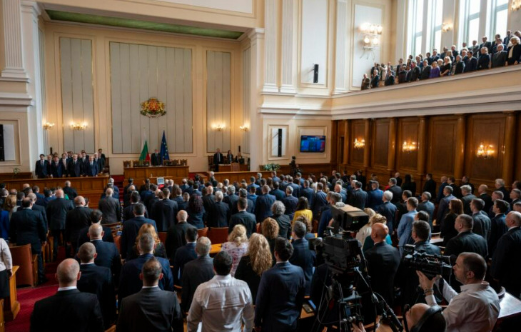 Бугарскиот парламент го отфрли предлогот за формирање нова коалициска влада