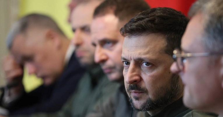 Зеленски: Цел свет ги чека изборите во Америка, не ги чекајте
