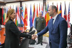 Министерот Мисајловски се сретна со амбасадорката на Грција, Софија Филипиду