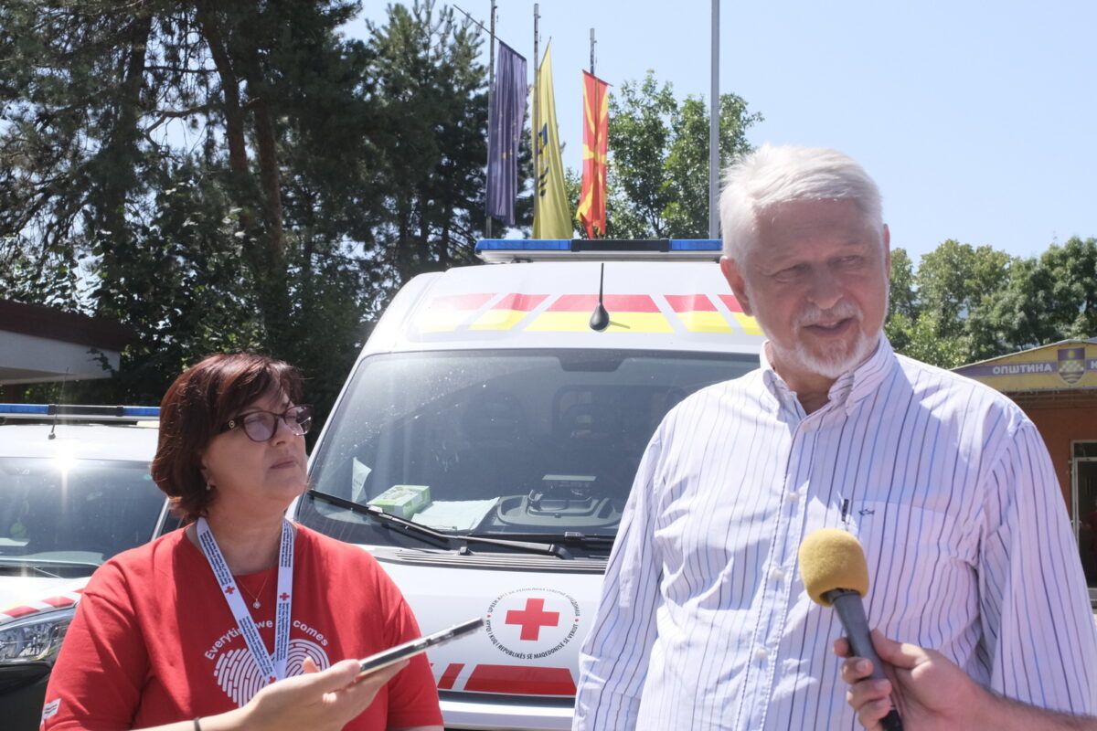 Општина Карпош ја промовира услугата за посебен превоз на стари лица и лица со попреченост