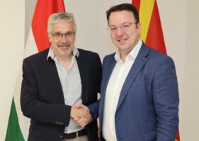 Средба на заменик претседателот на Владата и министер за транспорт Александар Николоски и Амбасадорот на Унгарија, Андраш Клајн