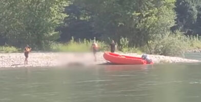 (Видео) Телото на деветмесечно бебе пронајдено во Дрина: десет жртви во страшната трагедија