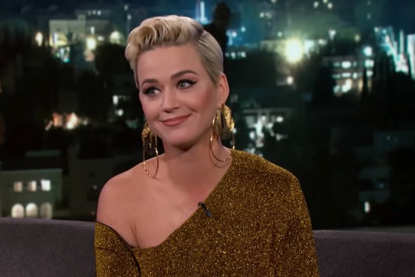 Кети Пери: Орландо ме запроси како во филм на Џејмс Бонд