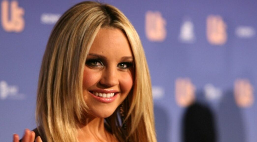 Поранешната тинејџерска ѕвезда, фотографирана во Лос Анџелес, изгледа речиси непрепознатливо