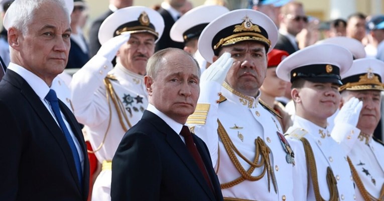 Русите мислеа дека Украина ќе ја нападне парадата за Денот на морнарицата, го повикаа Вашингтон