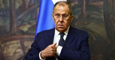 Русија за ризикот од Третата светска војна: Западот си игра со оган, тоа е многу опасно
