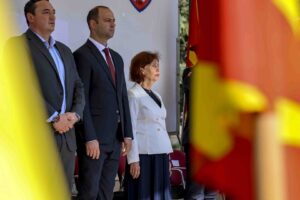 Сиљановска Давкова на свечената промоција на офицери и подофицери: Со вашиот патриотизам и професионализам, треба да бидете пример за македонското општество
