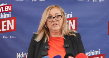 Абази: Фирма фамилијарно поврзана со пратеник од ДУИ добивала тендери од Министетерството на Груби