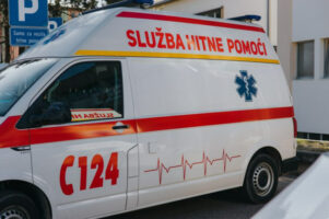 Автомобил паднал во провалија длабока 100 метри, едно лице загина во Босна и Херцеговина