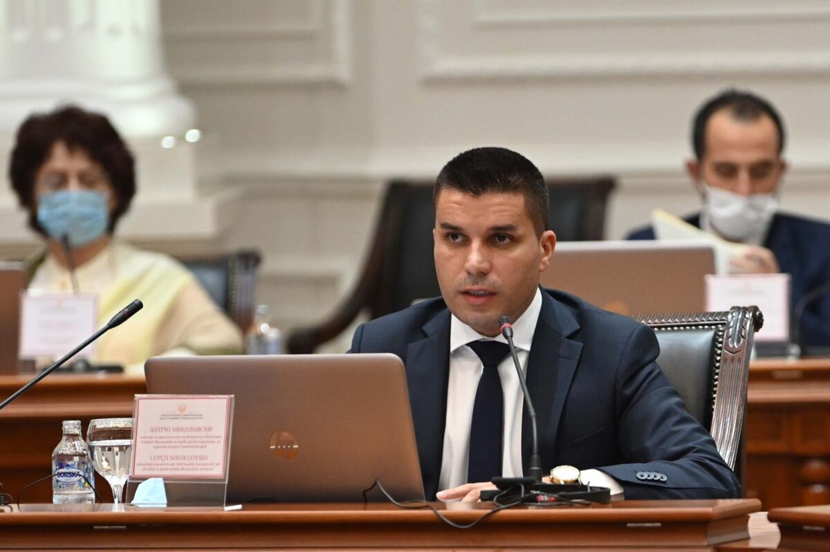 ВМРО-ДПМНЕ: Љупчо Николовски префрлил половина милион евра народни пари на фирма на мајката на сопственикот на НИКОБ