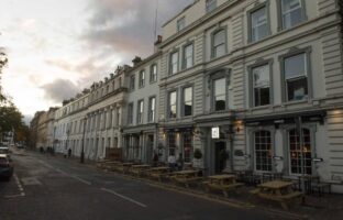 Ирска станува богата сила со големи приходи, но луѓето се чувствуваат осамени