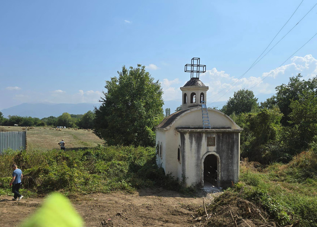 Полицијата приведе две лица кои сакаа да биде обновена црквата Света Петка во Врапчиште