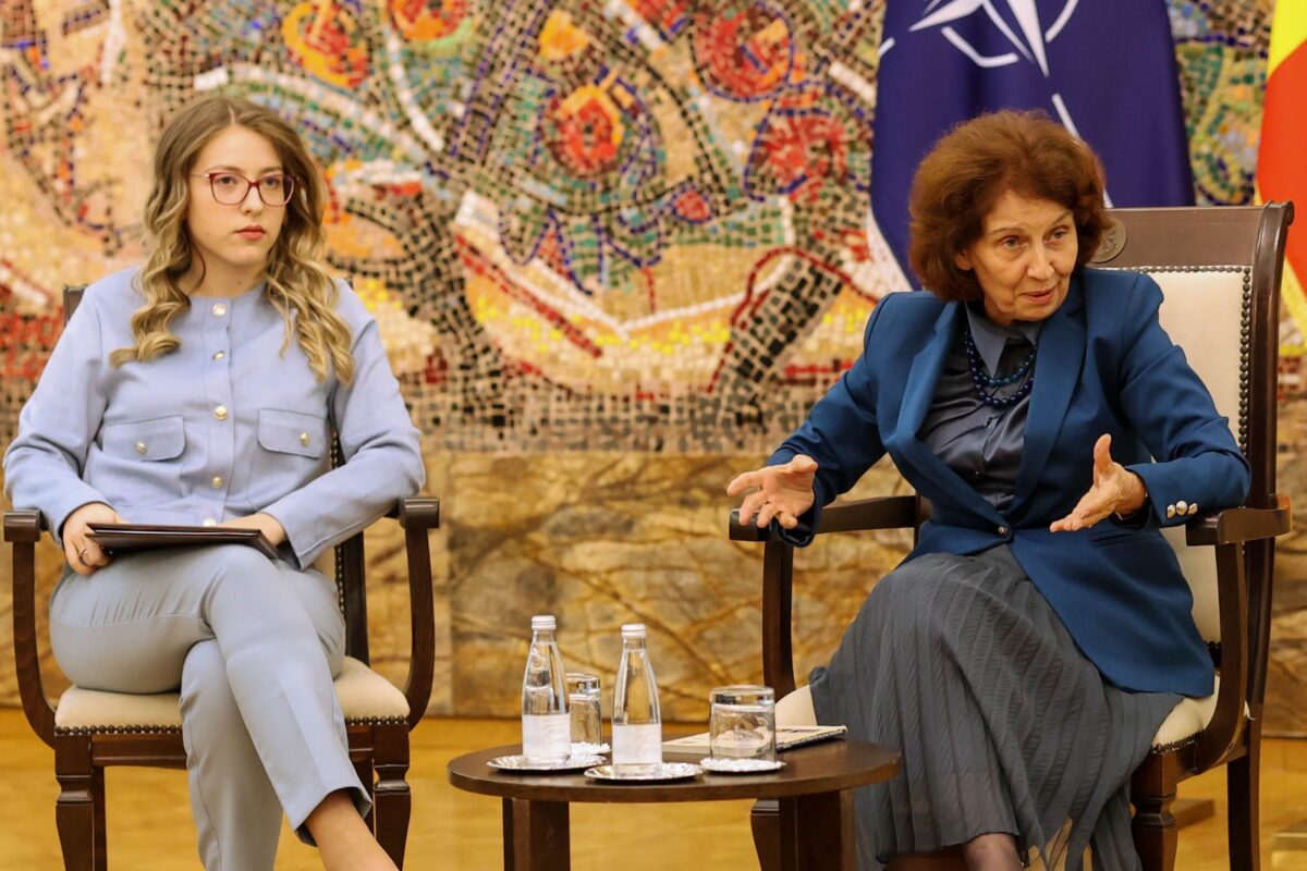 Претседателката Сиљановска Давкова се обрати на дискусијата „Младите и внатрепартиската демократија“
