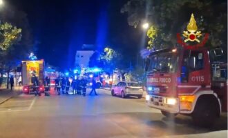 (Видео) Се запали хотел во популарно летувалиште во Италија, евакуирани 270 луѓе
