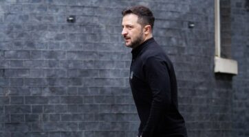Зеленски повика на нови санкции за Северна Кореја откако таа „испрати војници во Украина“