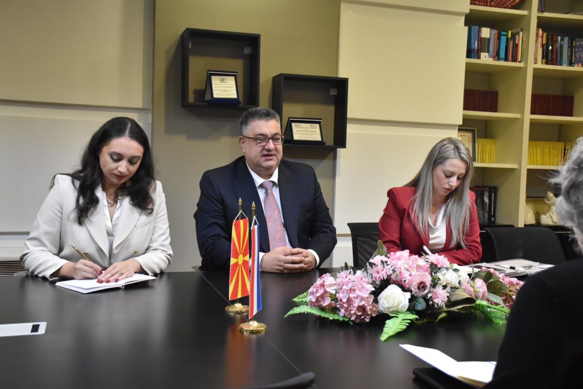 Минчев на средба со амбасадорката на Холандија
