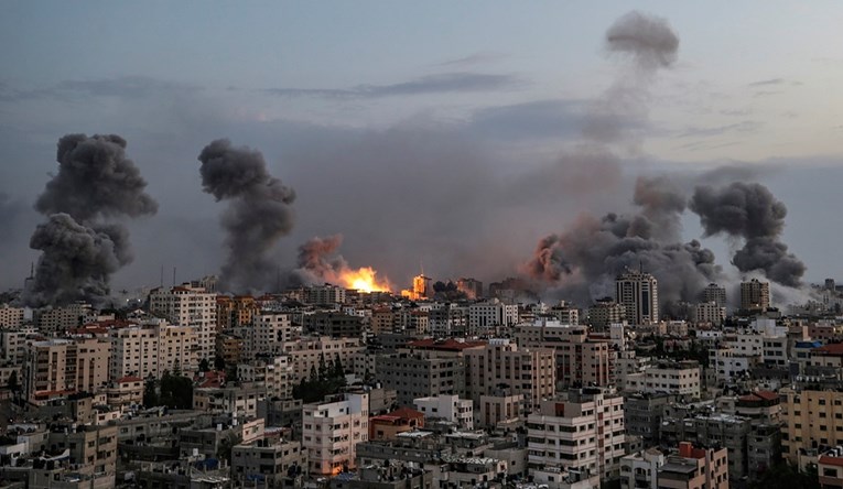 Најмалку 87 загинати или исчезнати во нападите на Израел врз Газа
