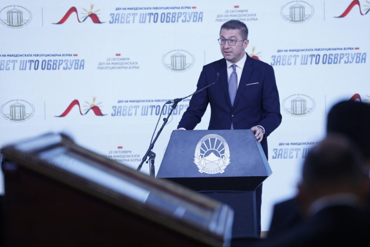 „Мицкоски ја фрли ракавицата кон СДС, останува да се види дали СДС ќе ја надмине политиката на водење на Македонија од ден за ден“, вели ВМРО-ДПМНЕ