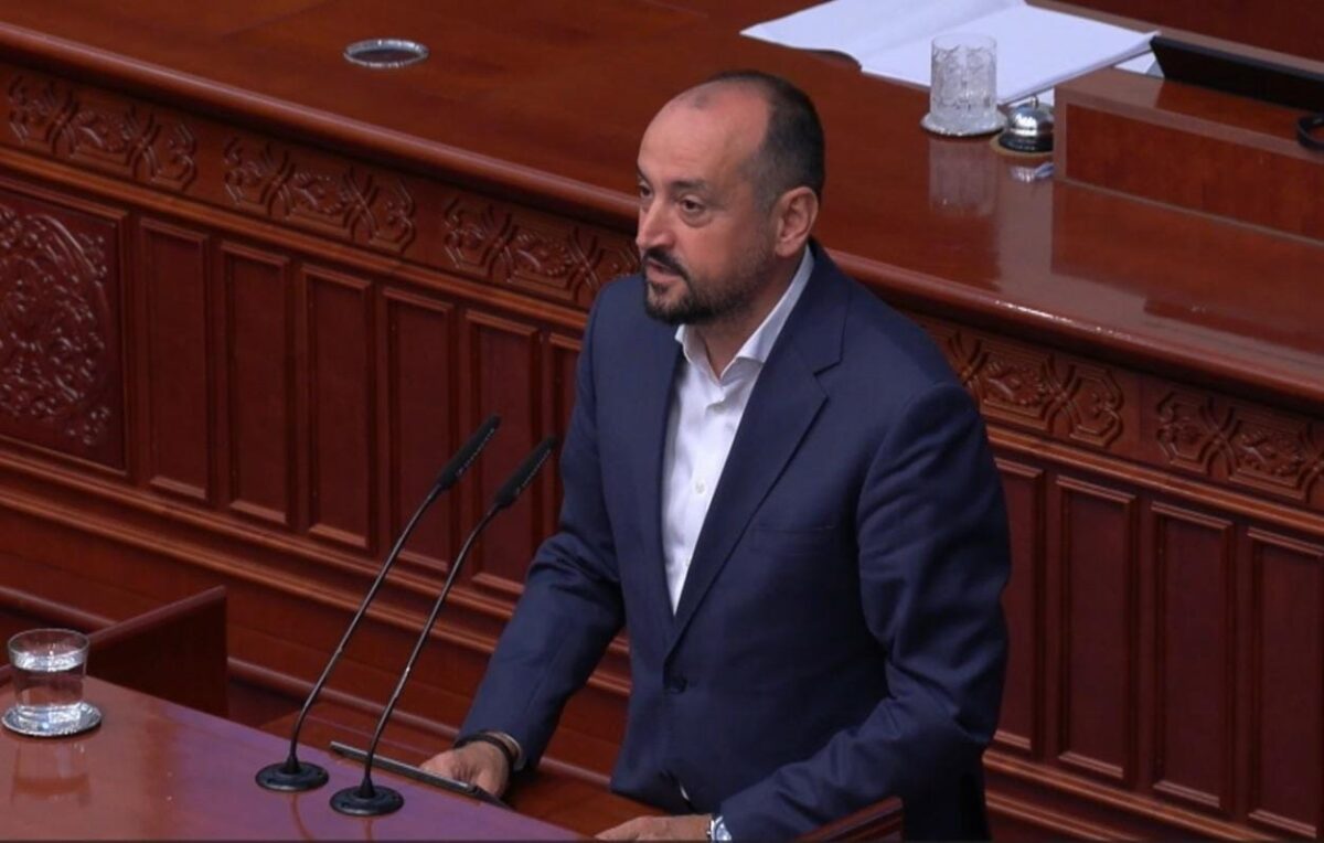 Битиќи: Владата ја занемарува правичноста во зголемувањето на платите
