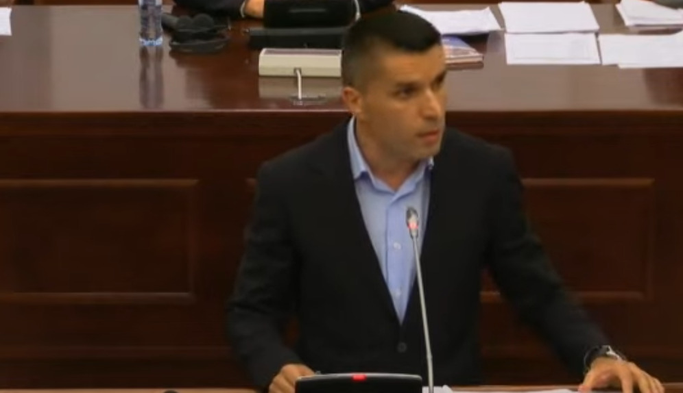 (Видео) Николовски: Буџетот за земјоделството се намалува за 15,7%, програмата за рурален развој за 10 пати