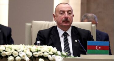 Домаќинот на самитот за климата ги фалеше фосилните горива и го нарече Западот лицемерен