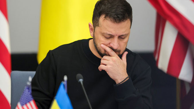 Зеленски потпиша закони за продолжување на воената состојба и мобилизација