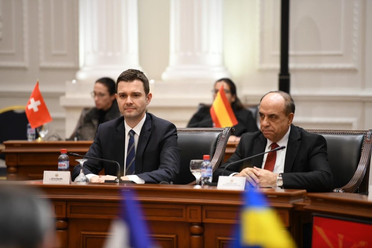 Муцунски учествуваше на владина донаторска конференција „Ромите и пријателите“