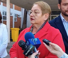 Поради нерегуларности, затворени два института, просветната инспекција ги проверува и универзитетите, објави Јаневска