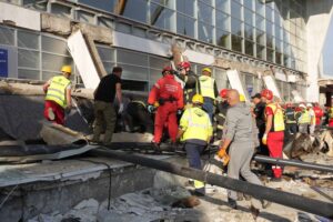 Прогласена тридневна жалост во Нови Сад по уривањето на покривот на железничката станица