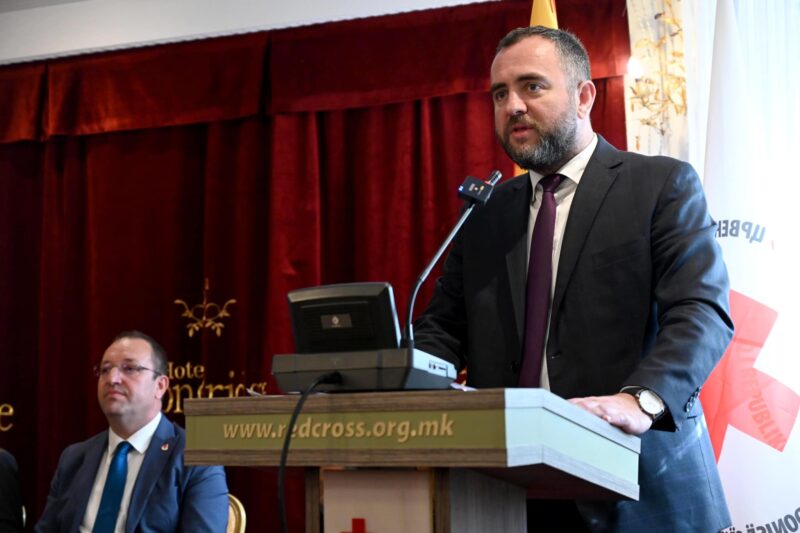 Тошковски: Црвениот крст како организација има капацитети и посветеност да им биде реален и релевантен партнер на државните органи