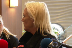 Црната листа на САД е многу динамична и отворена за додавање нови имиња, порача Агелер