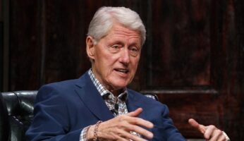 Бил Клинтон пуштен од болница