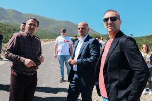 ВМРО-ДПМНЕ: Додека од уста не ги извадија правата на Албанците, ДУИ и Артан Груби, си ги полнеа џебовите а СДСМ молчеше за криминалот