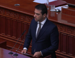 (Видео) Бочварски до Кочовска: Не прифаќате да се зголеми минималната плата, работниците ви се на последно место