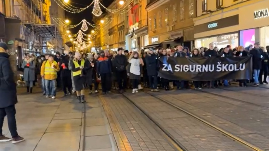 (Видео) Граѓаните на протестен марш во Загреб: „Нападот врз вас е тероризам, а нападот врз децата е инцидент“