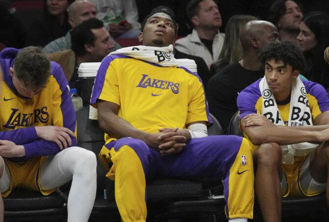 (Видео) Катастрофални порази на Лејкерс и Клиперс