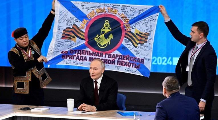 (Во живо) Путин: Ајде да направиме експеримент, изберете цел и доведете ја западната воздушна одбрана таму, нема шанси да ја пресретне Орешник