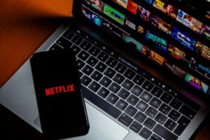 Некои корисници на Нетфликс добиваат пораки: „Не паѓајте на тоа - измама е“