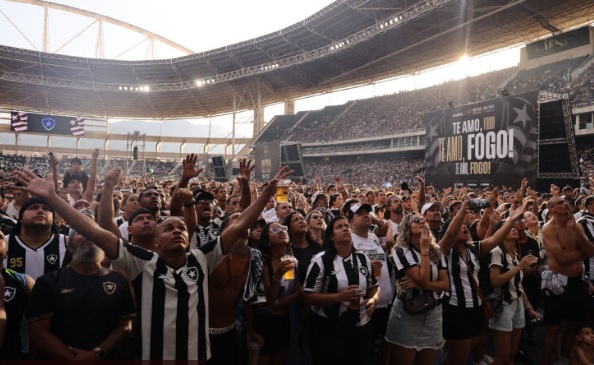 Познати се сите учесници на историското клупско СП, главно Бразилци