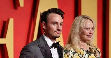 Синот на Памела Андерсон: Не сакам да ја гледаат како убава русокоса, го менувам нејзиниот имиџ
