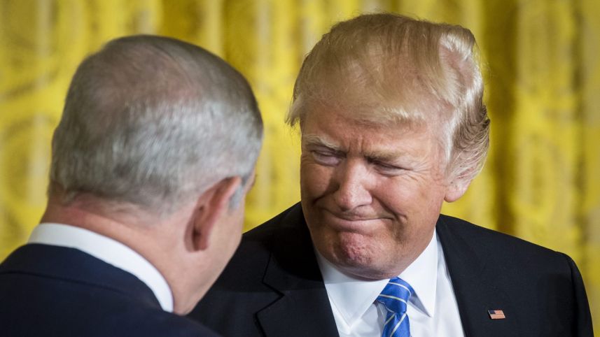 Трамп се заканува со голема неволја ако израелските заложници не бидат ослободени од Газа