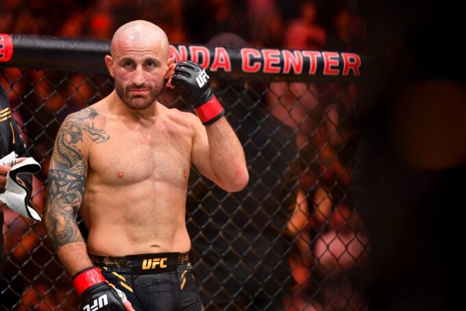 Александар Волкановски се враќа во октагонот