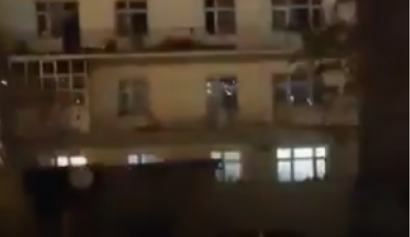 (Видео) Нова катастрофа во Турција, се урна зграда, луѓе останаа заробени под урнатините