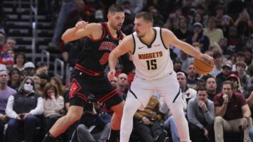 (Видео) Трипл-дабл, пет забивања на Јокиќ и пораз на Денвер во Чикаго