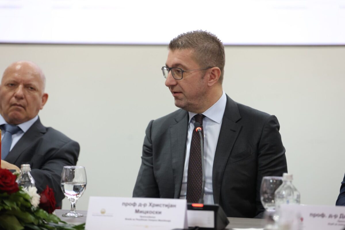 Мицкоски: Ориентирани сме кон поддршка на директните вложувања на странските и македонските компании