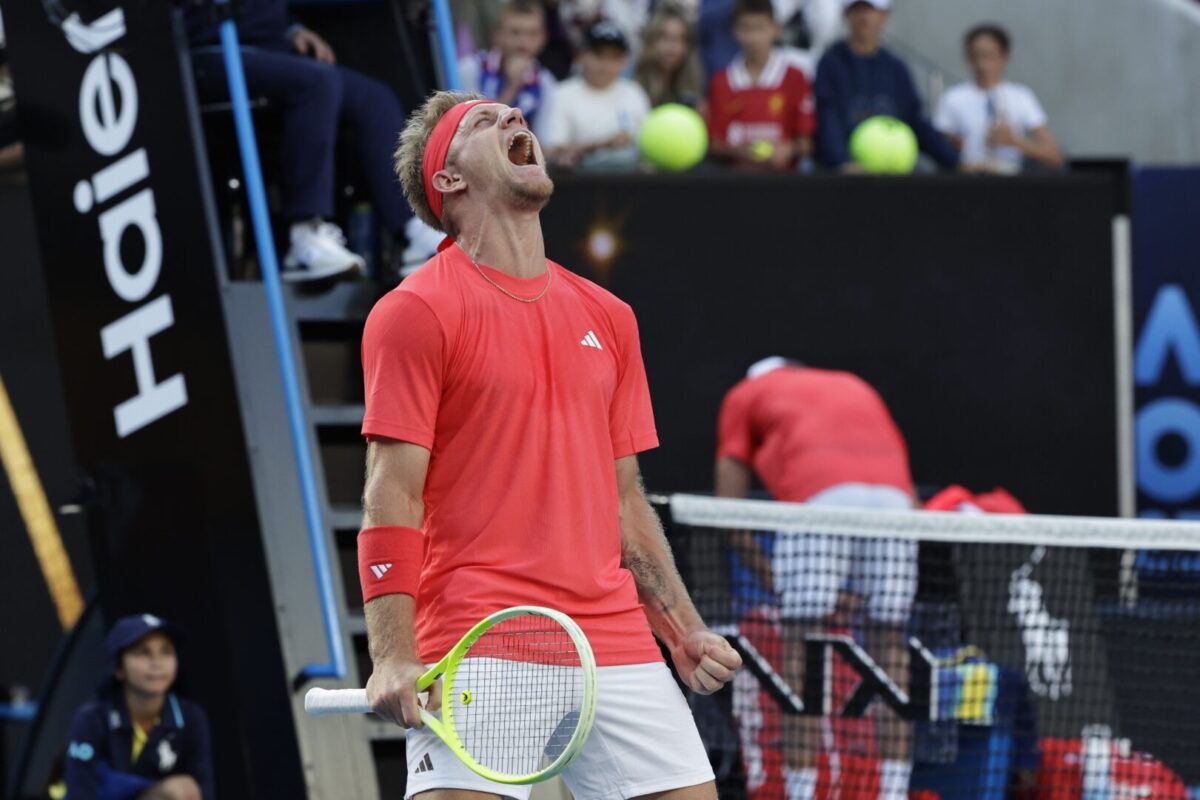 Нестварен пресврт на Давидовиќ Фокина, Шпанецот спаси две меч топки и го победи Меншик