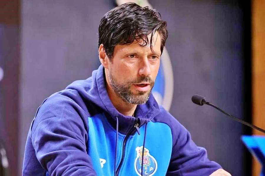 Порто го отпушти тренерот, навивачите славеа пред „Драгао“