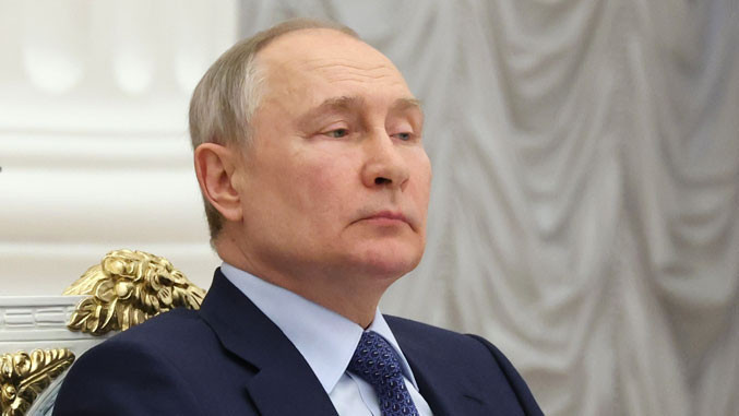 Путин: Ако Западот престане да финансира, Владата на Украина ќе падне за еден месец