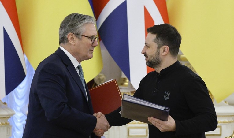 Русија: Претензиите на Украина и Велика Британија за Азовското Море ќе бидат остро потиснати